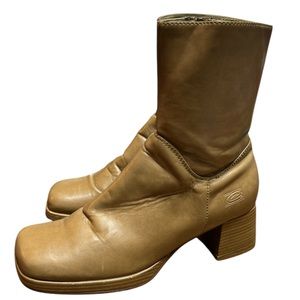 Vintage 90s/Y2K Candies Square Toe Boots Color:Tan Size:6.5